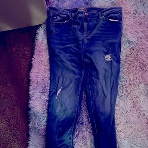 Torrid jeans super soft and accentuate the behind